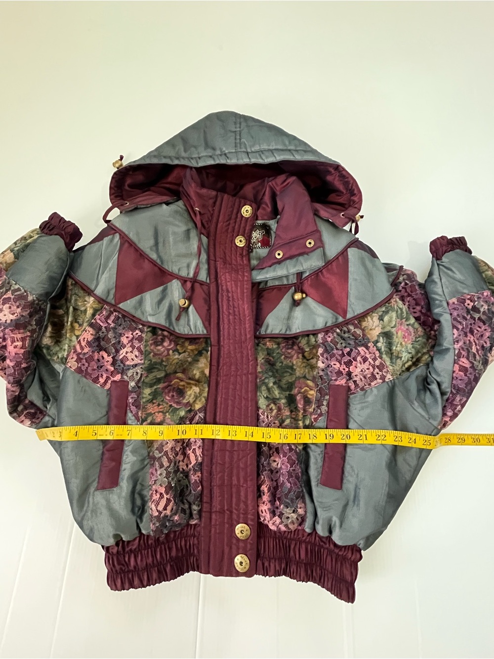Vintage East West Patchwork Full Zip Hooded Floral and Lace SkiJacket Size Small - Picture 12 of 13